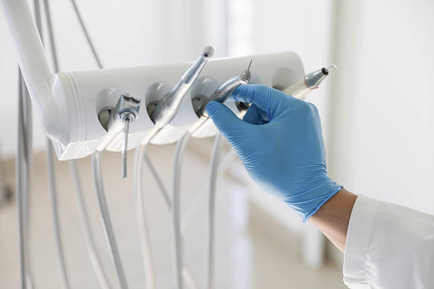 Professional Tooth Extraction technician working in Piney Point Village, TX